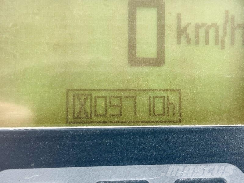 Komatsu WA100M-7 Rataslaadurid