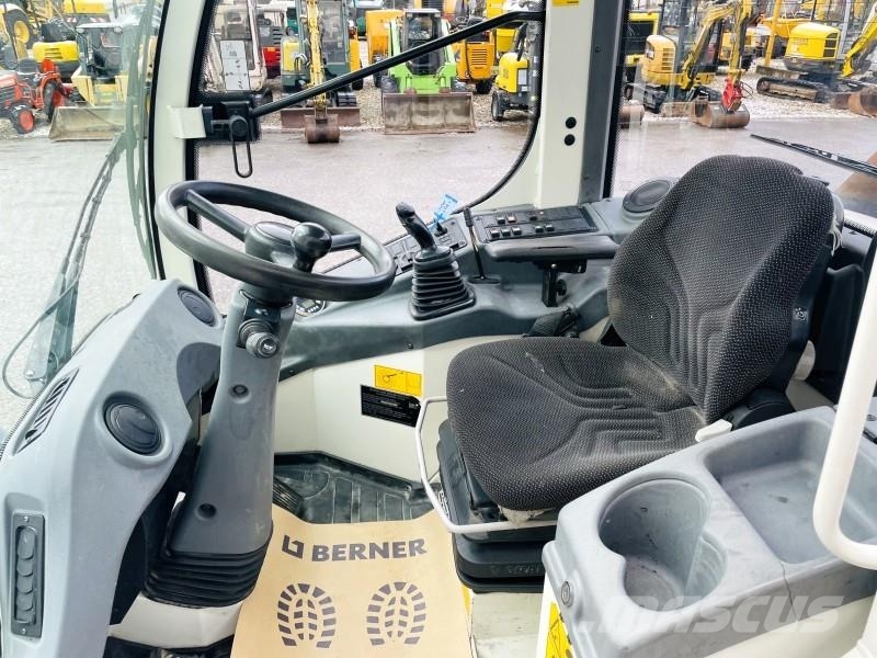 Liebherr L506C Pyöräkuormaajat