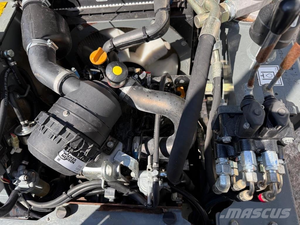 Neuson 1001 Vehículos compactos de volteo