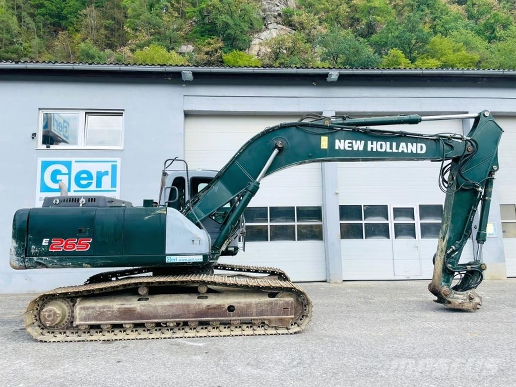 New Holland E265 حفارات زحافة
