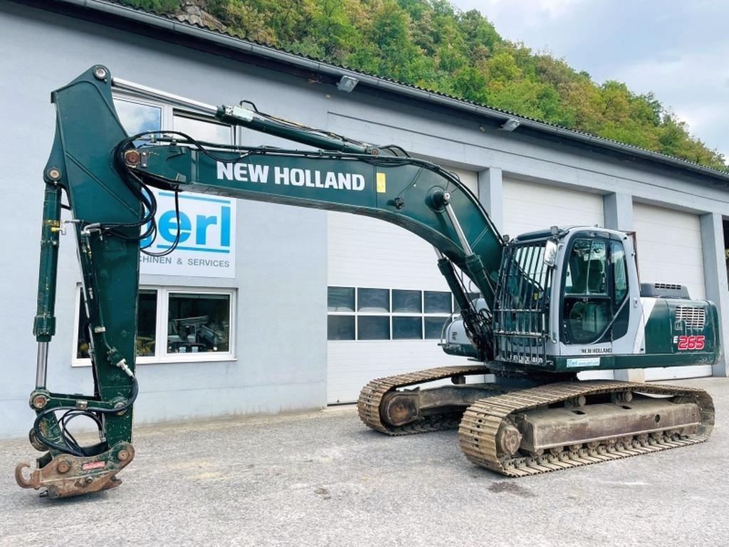 New Holland E265 حفارات زحافة