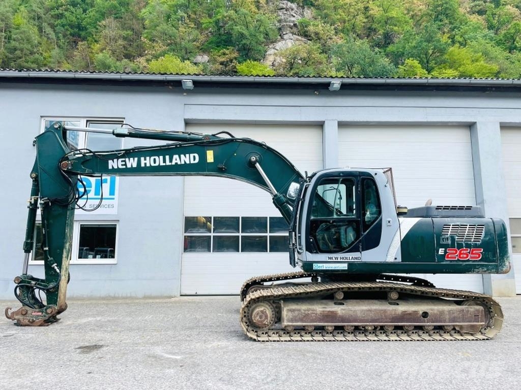 New Holland E265 حفارات زحافة