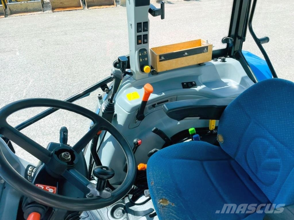 New Holland T5060 Otros camiones