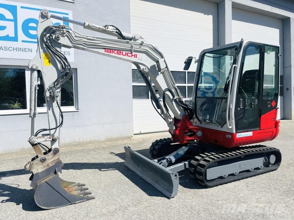 Takeuchi TB240 Mini excavatoare < 7t