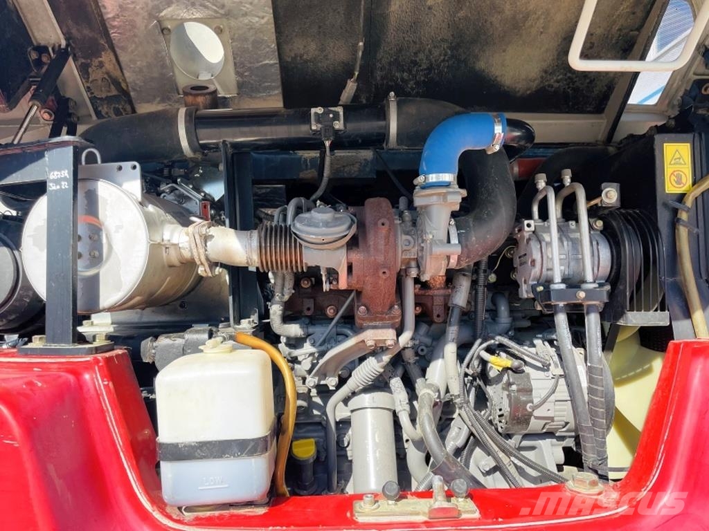 Takeuchi TB295W Lastik tekerli ekskavatörler