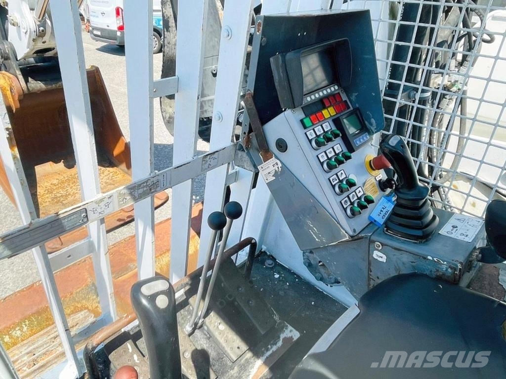 Terex TE210 Beltegraver