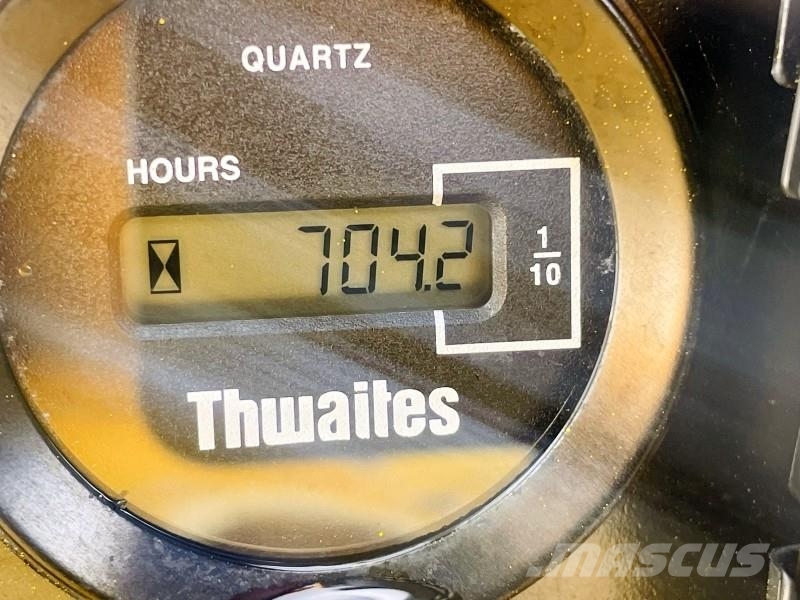 Thwaites Mach 201 Stavebné sklápače
