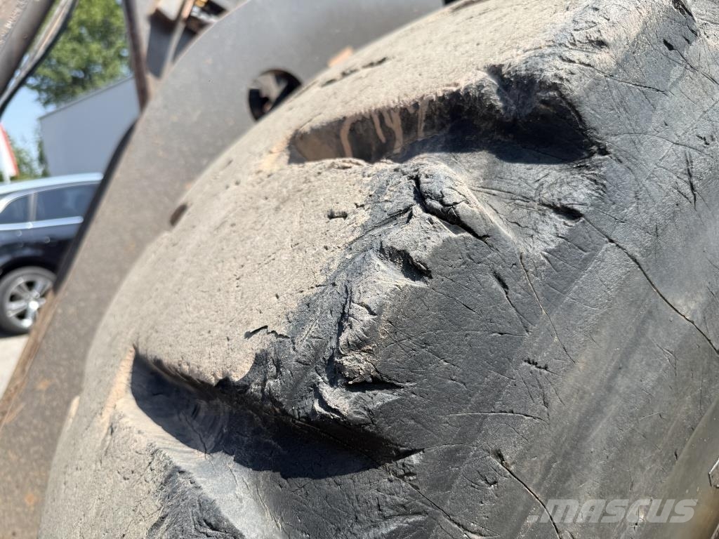 Volvo L 180 H لوادر بعجل