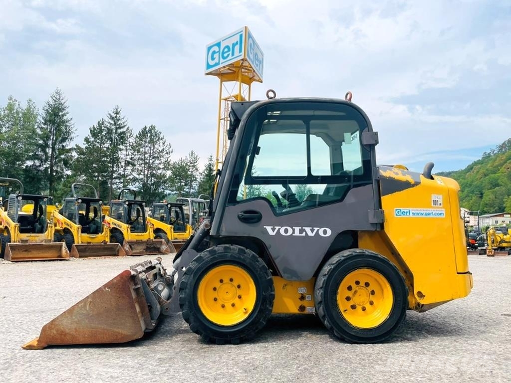 Volvo MC60C Mini Pale Gommate