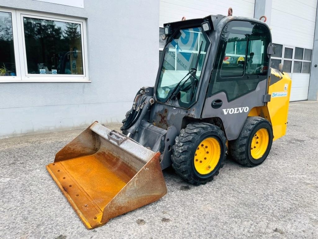 Volvo MC60C Mini Pale Gommate