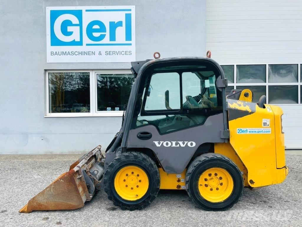 Volvo MC60C Mini Pale Gommate