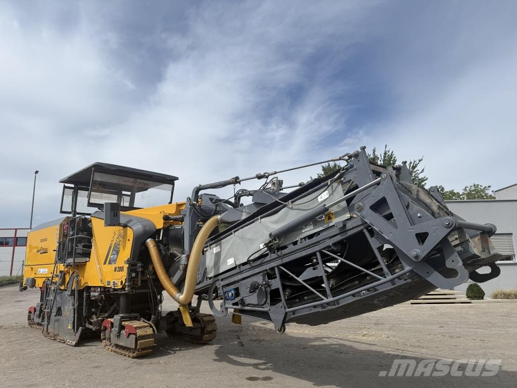 Wirtgen W 210 i ماكينات الكشط البارد للأسفلت