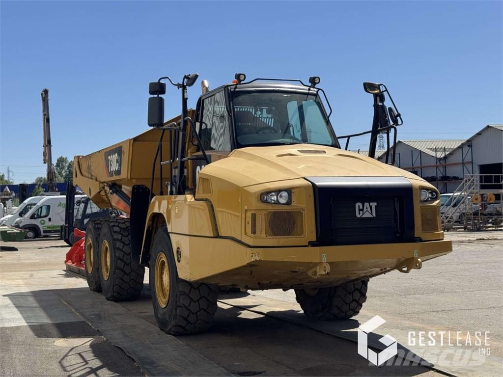 CAT 730C2 Dumper - Knickgelenk