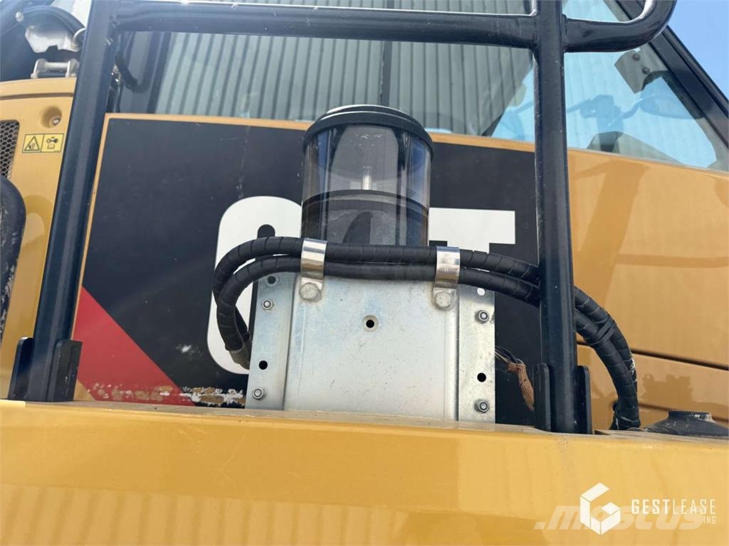 CAT 730C2 Dumper - Knickgelenk