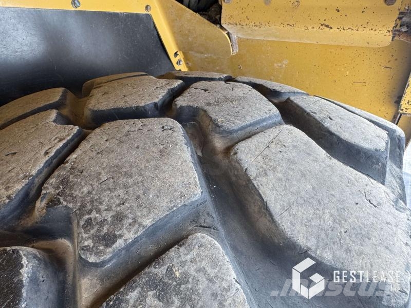 CAT 730C2 Dumper - Knickgelenk