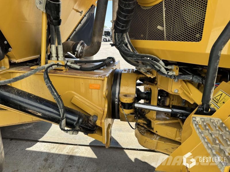 CAT 730C2 Dumper - Knickgelenk