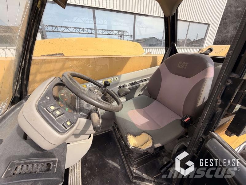 CAT TH360B مناولات متداخلة