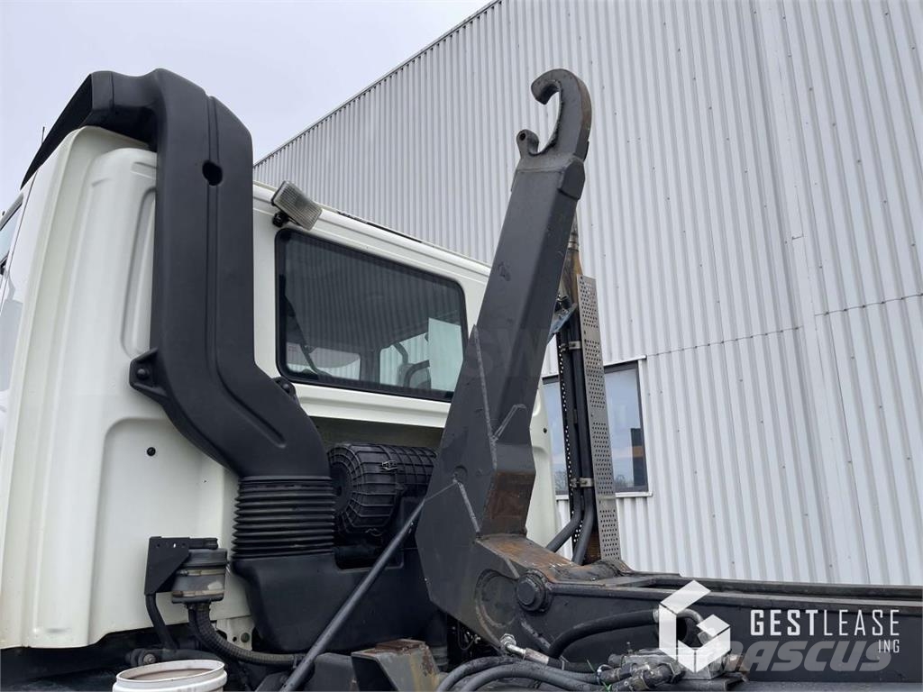 DAF CF75 310 Containertrucks met kabelsysteem