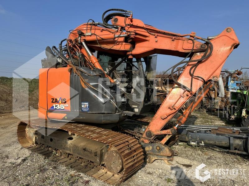 Hitachi ZAXIS 135 US 履带挖掘机