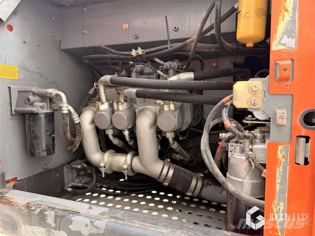Hitachi ZX250LCN-5B Excavadoras sobre orugas
