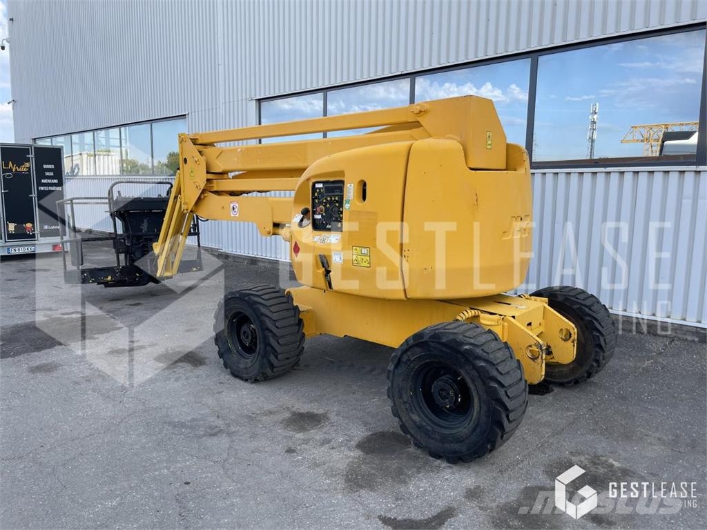 JLG 450AJ Articulated boom lifts