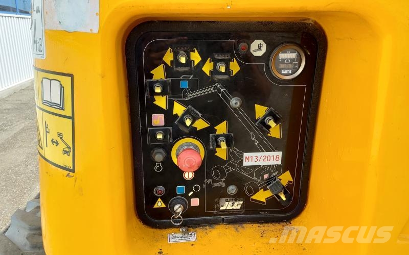 JLG M600JP Kuukulkijat