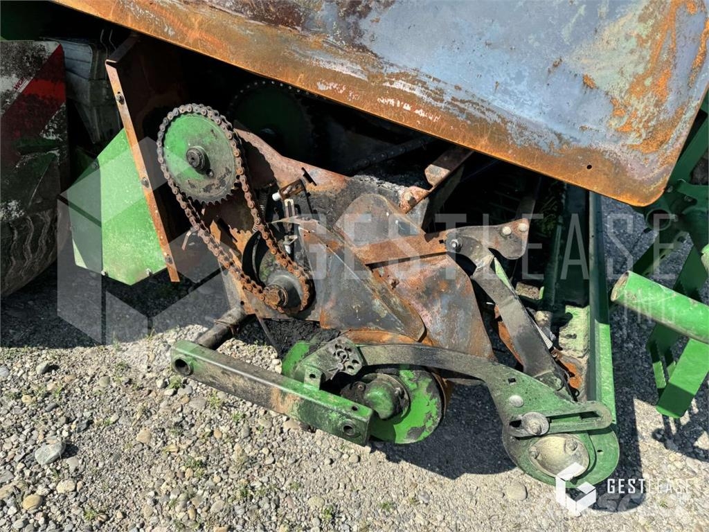 John Deere 744 Упаковщики рулонов
