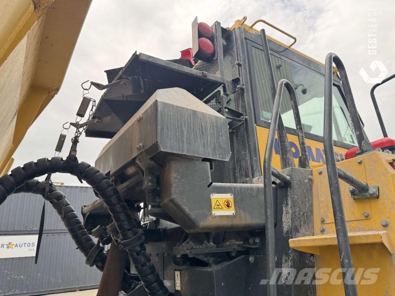 Komatsu HM300-5E0 ساحبات مفصلية
