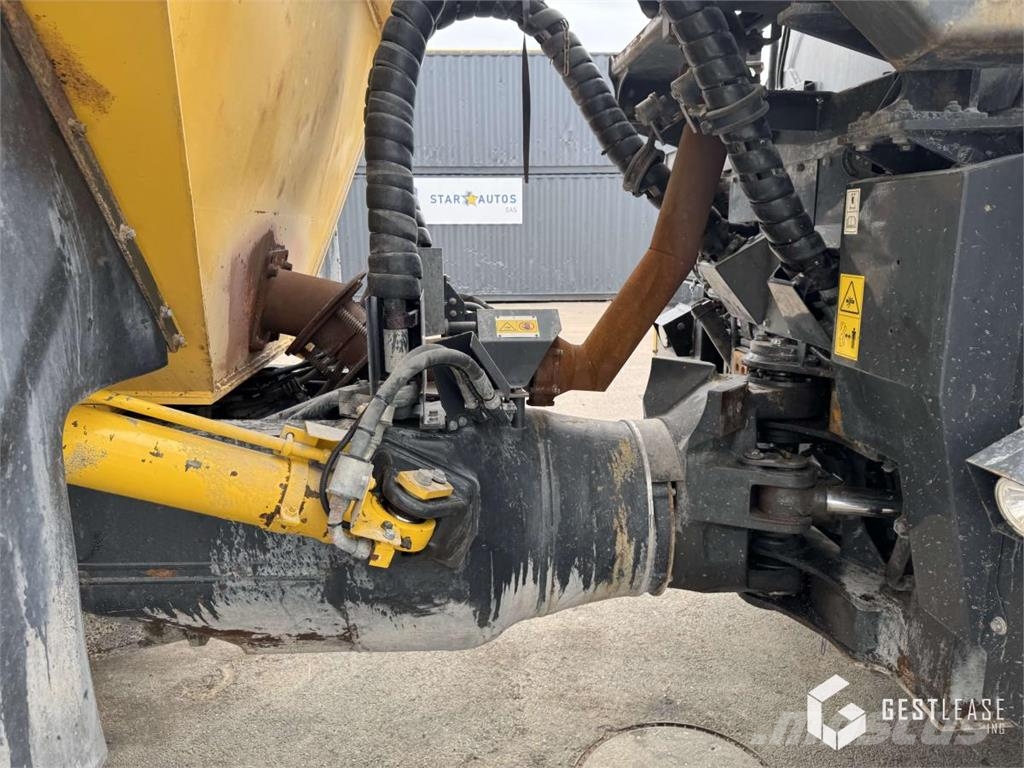 Komatsu HM300-5E0 ساحبات مفصلية
