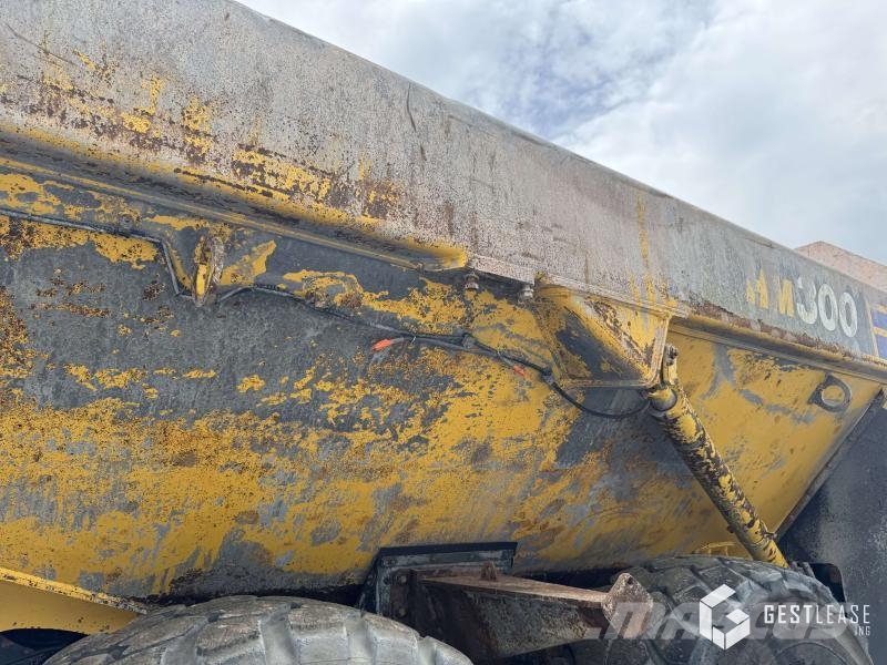 Komatsu HM300-5E0 ساحبات مفصلية