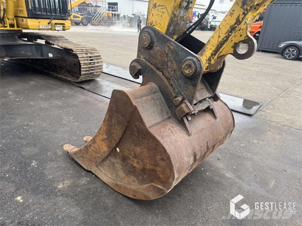 Komatsu PC210LC-11 Εκσκαφείς με ερπύστριες