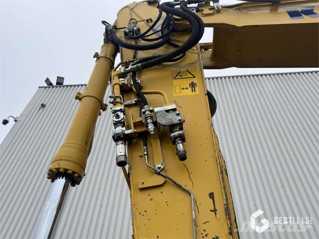 Komatsu PC210LC-11 履带挖掘机