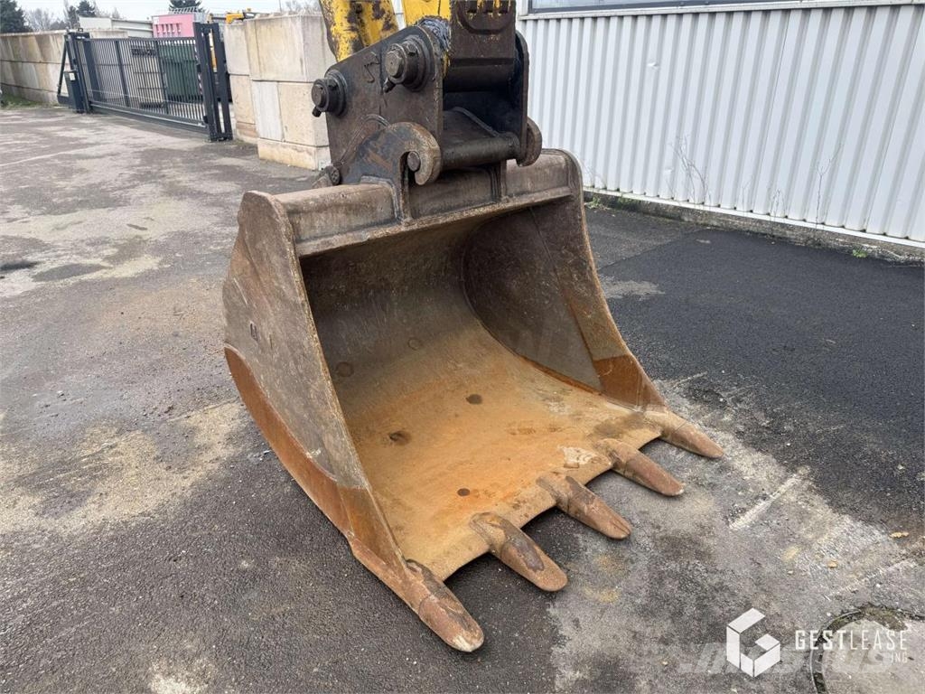Komatsu PC210LC-11 Bagri goseničarji