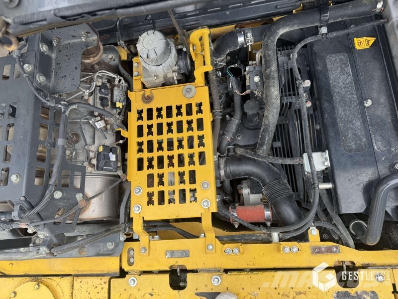 Komatsu PC210LC-11 Crawler excavators
