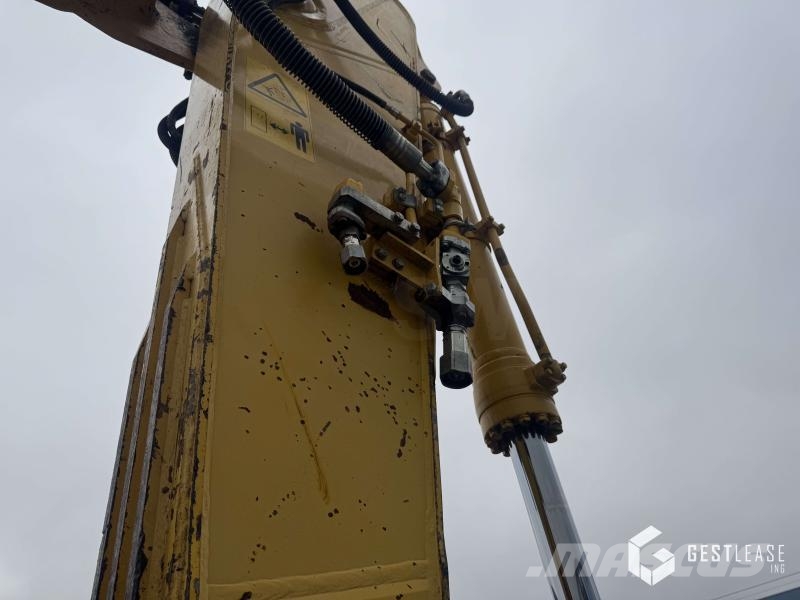 Komatsu PC210LC-11 Bagri goseničarji