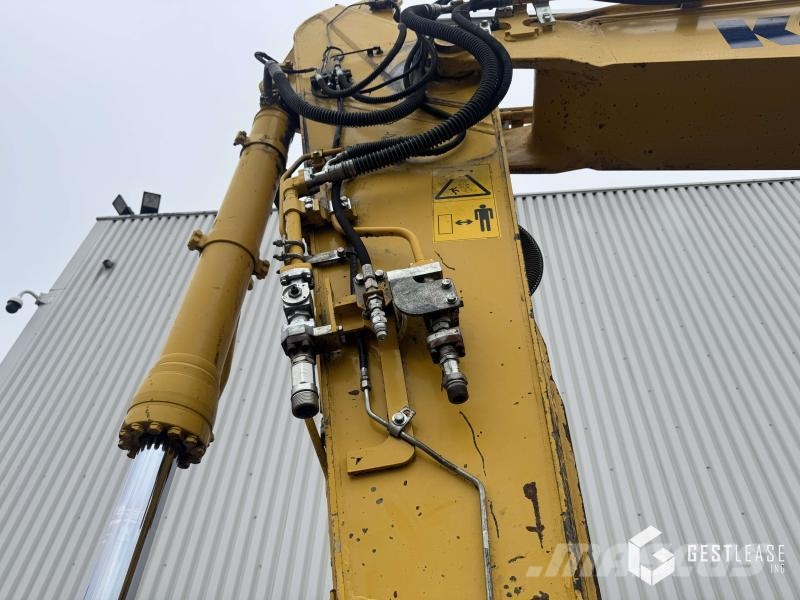 Komatsu PC210LC-11 Bagri goseničarji