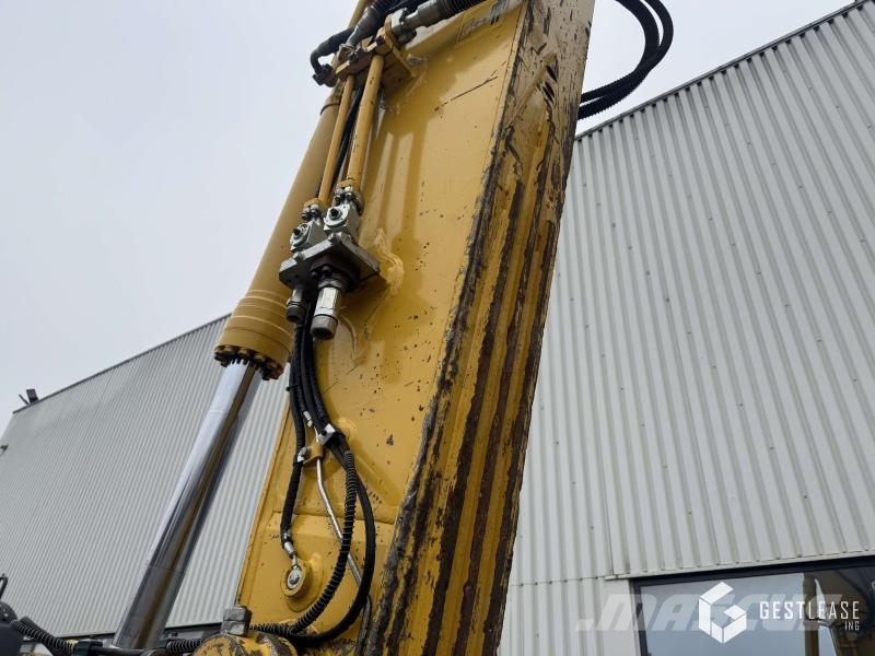 Komatsu PC360NLC-11 حفارات زحافة
