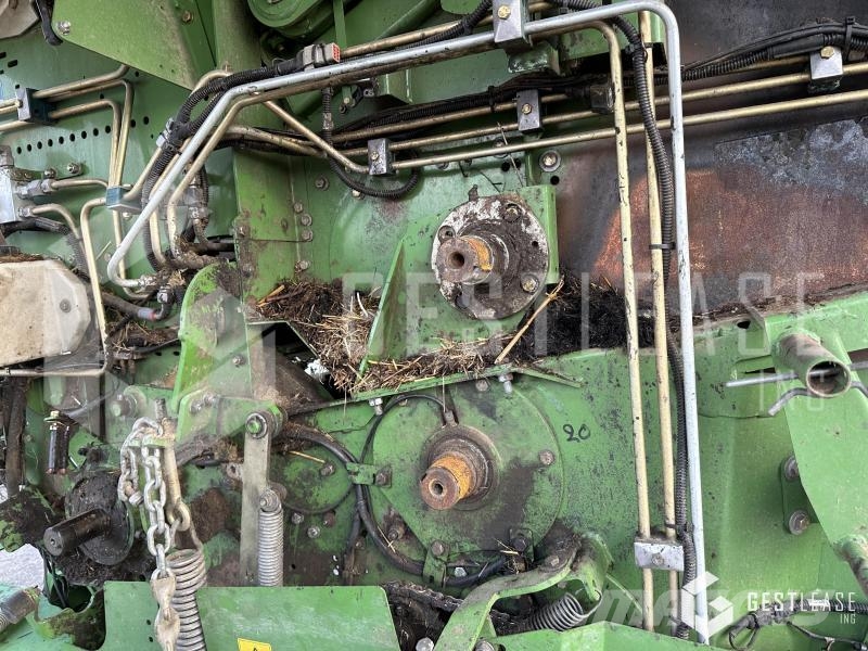 Krone COMPRIMA V 150 XC Rundballenpressen