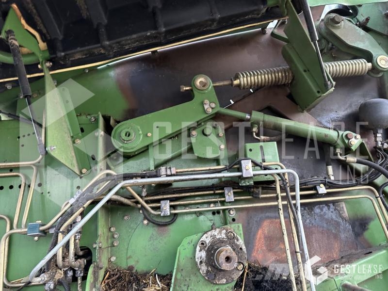 Krone COMPRIMA V 150 XC Rundballenpressen