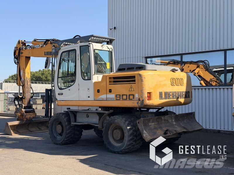 Liebherr A900C 轮式挖掘机