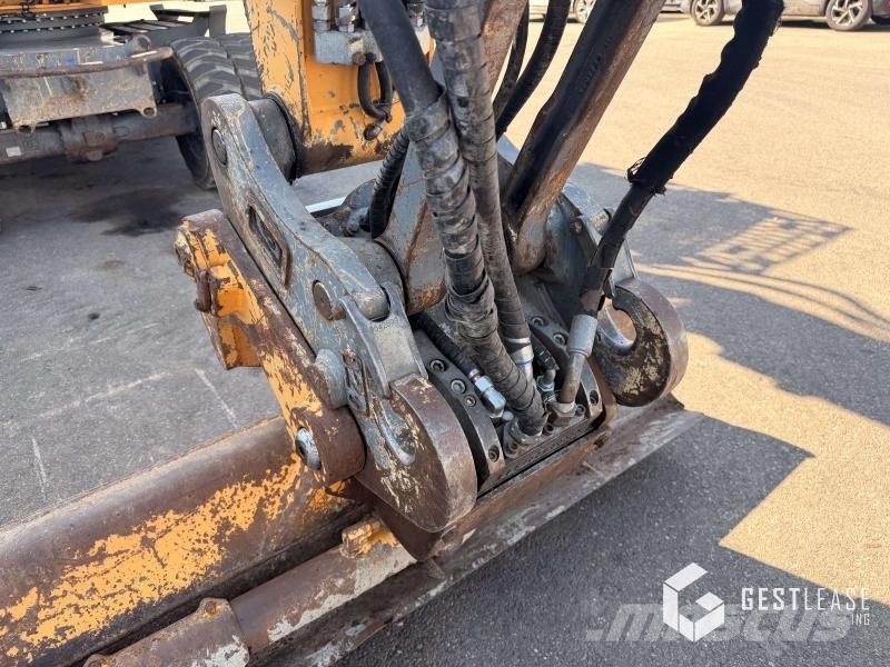 Liebherr A900C 轮式挖掘机
