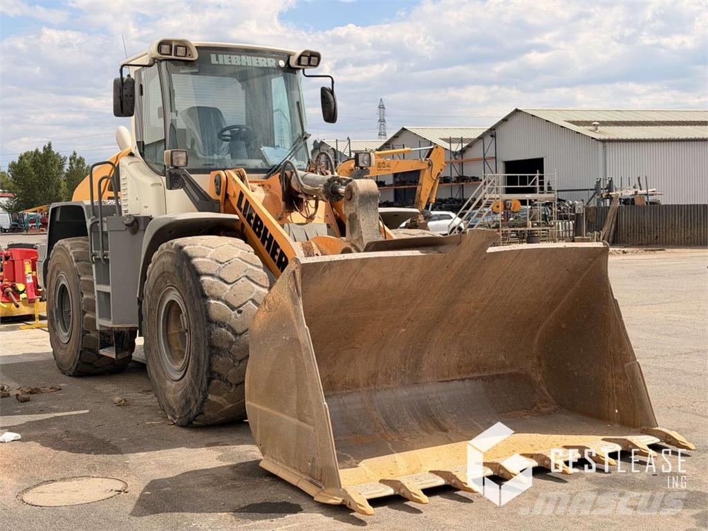 Liebherr L556 لوادر بعجل