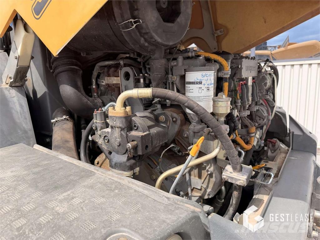 Liebherr L556 لوادر بعجل