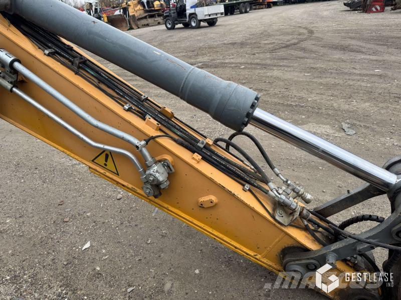 Liebherr R922LC 履带挖掘机