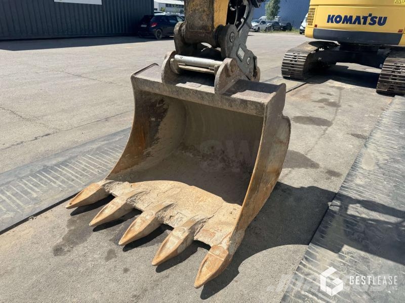 Liebherr R926 Compact 履带挖掘机