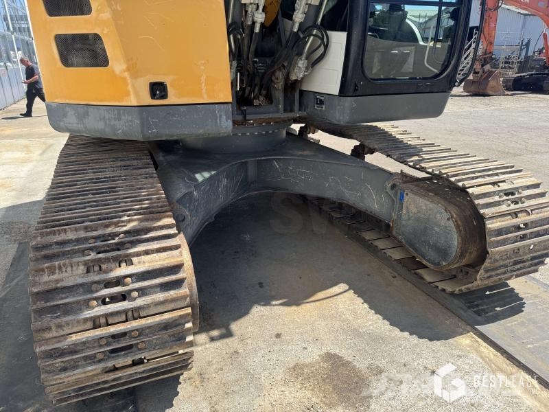 Liebherr R926 Compact 履带挖掘机