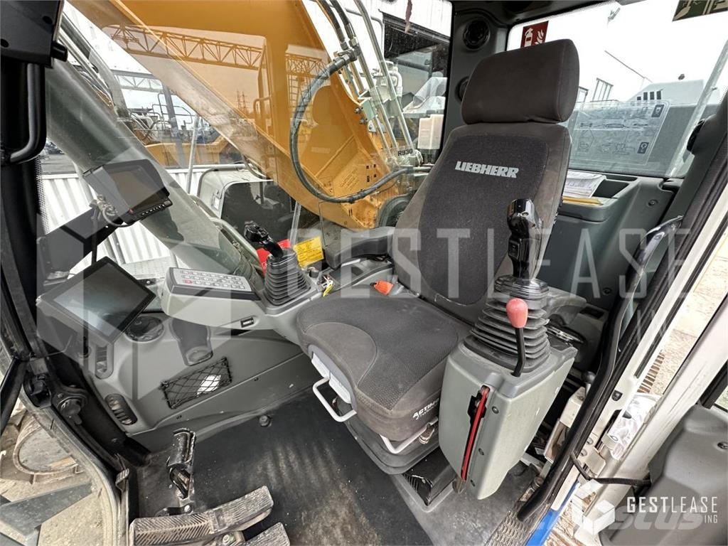 Liebherr R930LC G8 Beltegraver