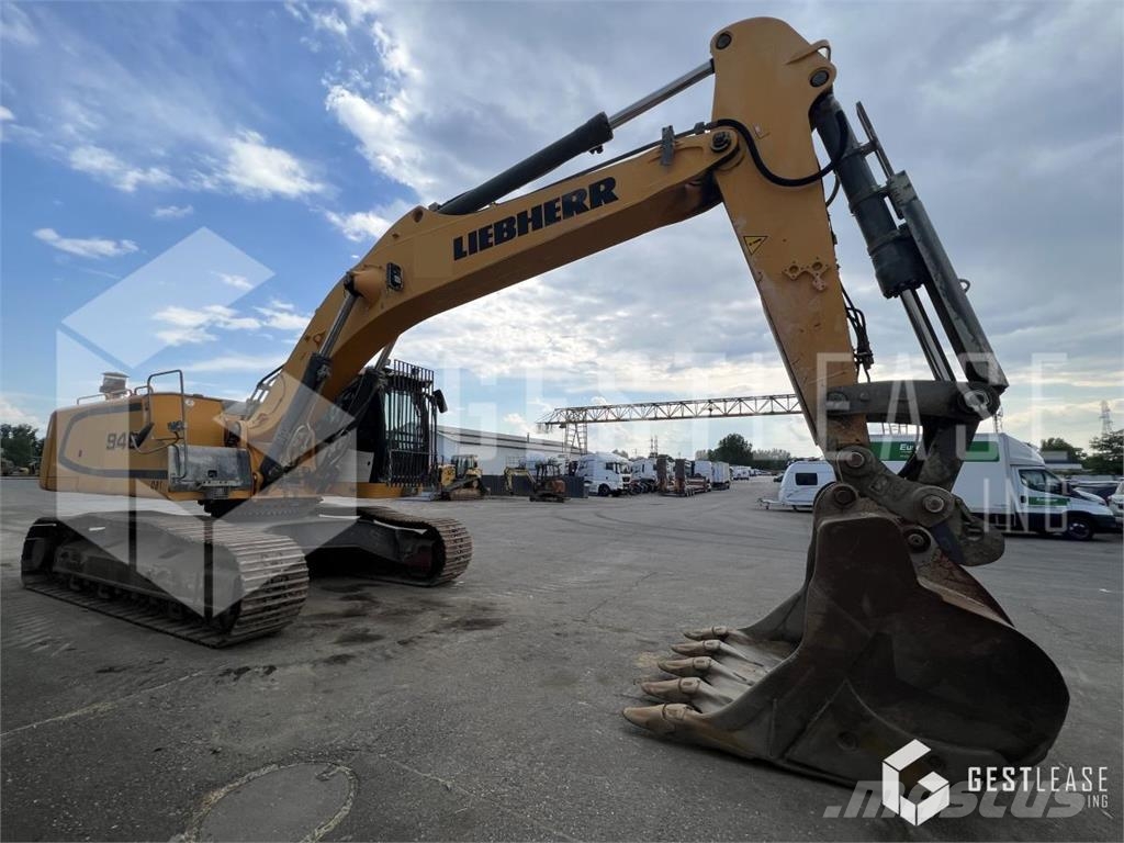 Liebherr R946LC 履带挖掘机