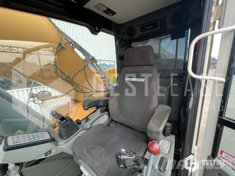 Liebherr R946LC Beltegraver
