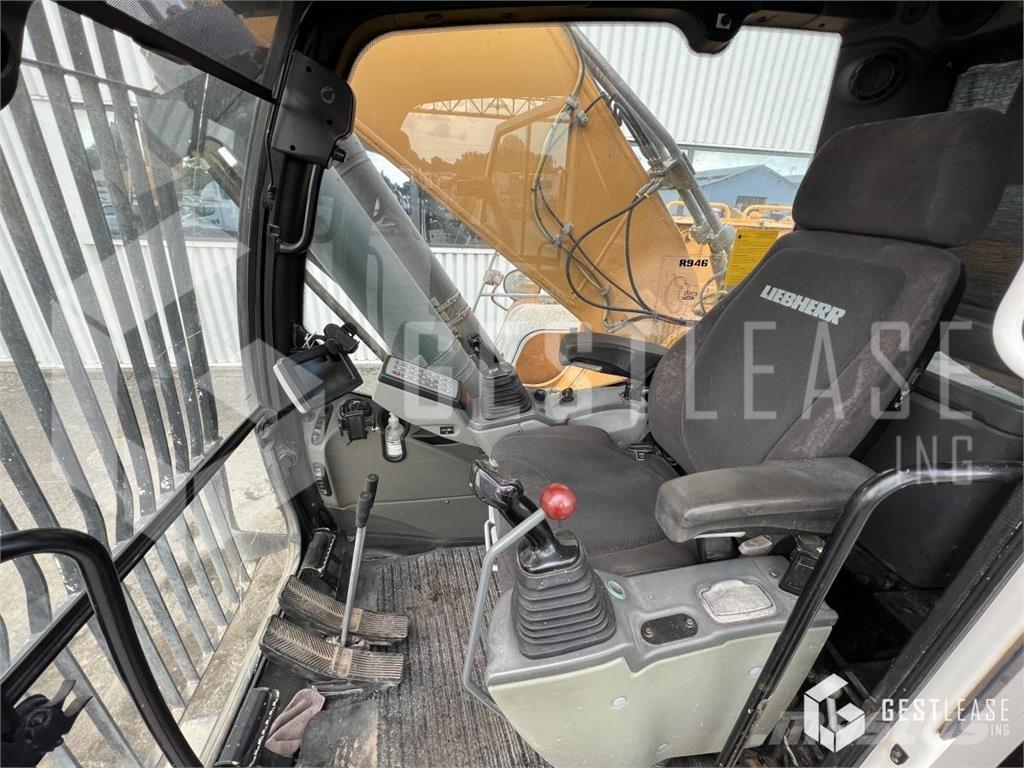 Liebherr R946LC 履带挖掘机